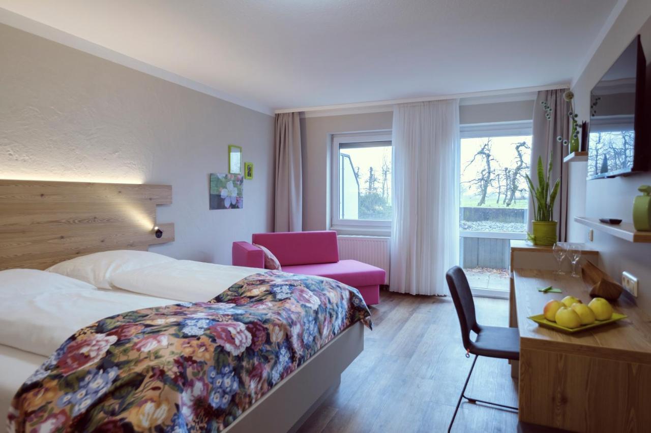 Apfelbluete Bed & Breakfast 8 Km Vom Bodensee ซาเลม ภายนอก รูปภาพ